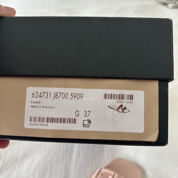 Gucci Pink Rubber Chain-Strap Slide Sandals - Picture 5 of 6